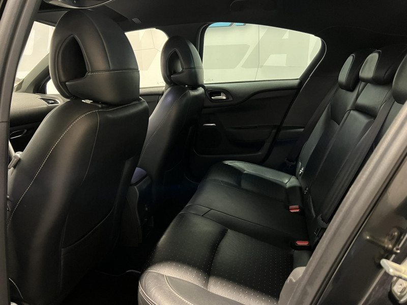 Photo 8 de l'offre de DS DS4  BlueHDi 150 S&S BVM6 Sport Chic à 11490€ chez VL Auto