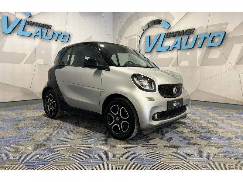 Smart FORTWO 0.9 90 ch S&S BA6 Prime ESSENCE Gris Occasion à vendre