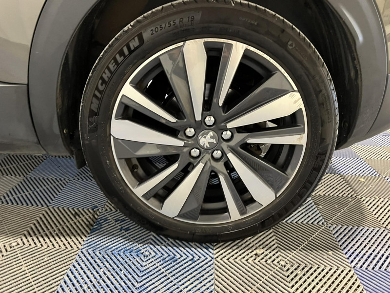 Photo 18 de l'offre de PEUGEOT 3008  BlueHDi 130ch S&S BVM6 Allure à 14990€ chez VL Auto