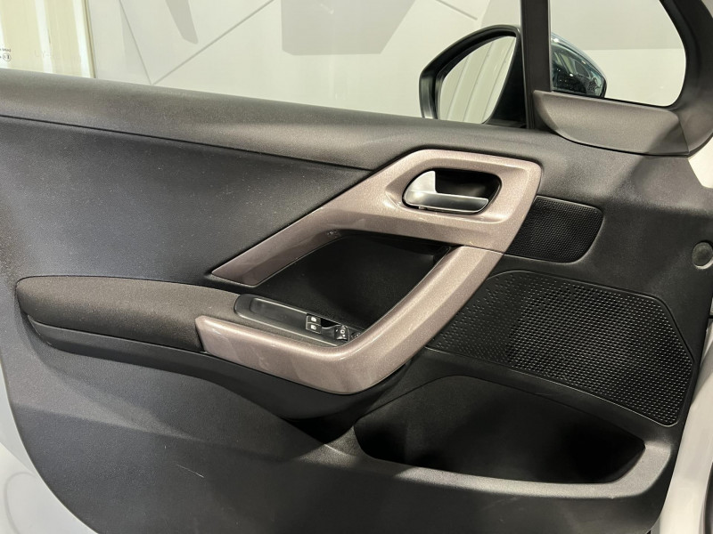 Photo 21 de l'offre de PEUGEOT 2008  1.6 BlueHDi 100ch S&S BVM5 Style à 8490€ chez VL Auto