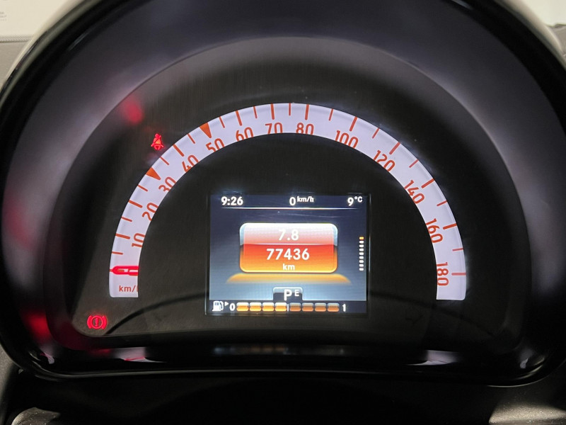 Photo 9 de l'offre de SMART FORTWO Coupé 0.9 90 ch S&S BA6 Brabus Style à 14490€ chez VL Auto