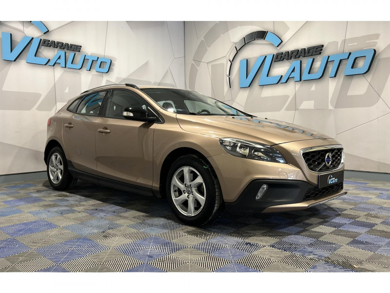 Volvo V40 CROSS COUNTRY D2 115 Kinetic BVA DIESEL BEIGE Occasion à vendre