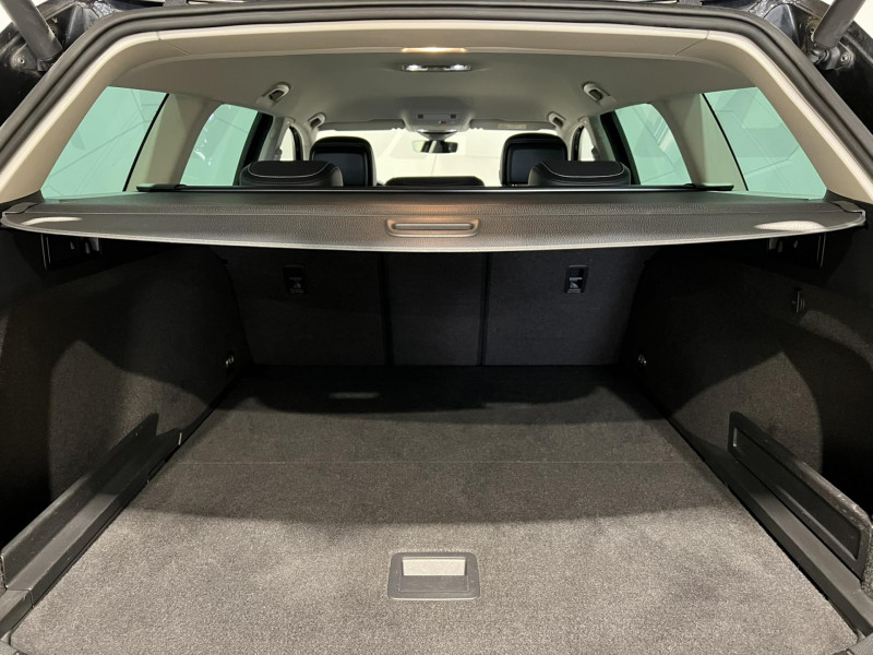 Photo 20 de l'offre de VOLKSWAGEN Passat SW 2.0 TDI 190 DSG7 Elegance à 22990€ chez VL Auto