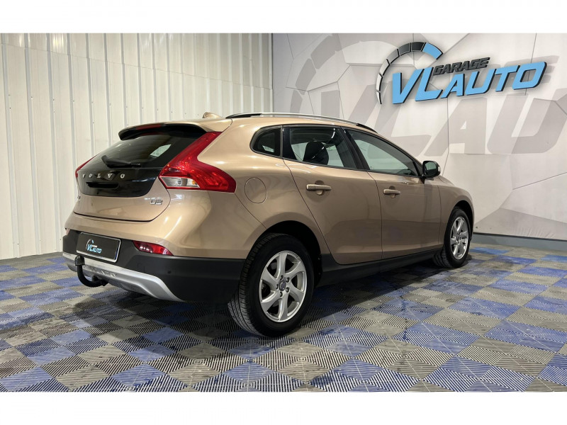 Photo 5 de l'offre de VOLVO V40 CROSS COUNTRY D2 115 Kinetic BVA à 15990€ chez VL Auto