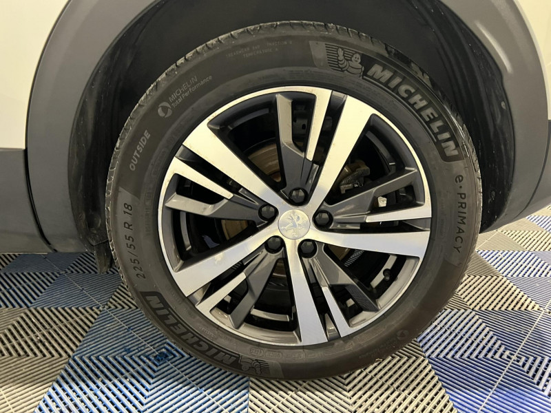 Photo 16 de l'offre de PEUGEOT 3008  BlueHDi 130ch S&S BVM6 Allure Pack à 17990€ chez VL Auto