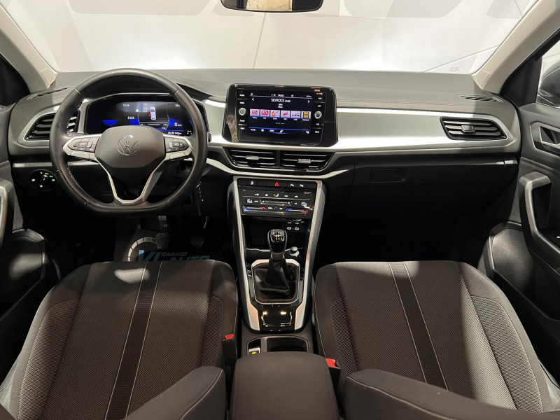 Photo 6 de l'offre de VOLKSWAGEN T-ROC 1.0 TSI 110 Start/Stop BVM6 Life à 21490€ chez VL Auto
