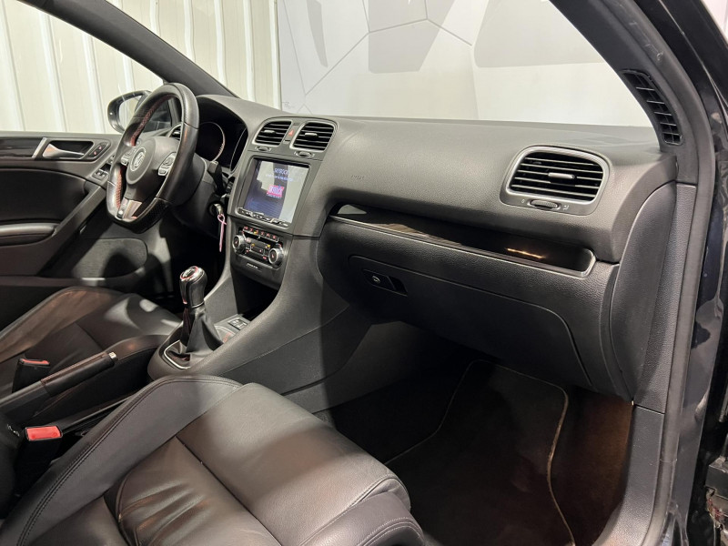 Photo 8 de l'offre de VOLKSWAGEN GOLF 2.0 TSI 210 GTI à 13490€ chez VL Auto