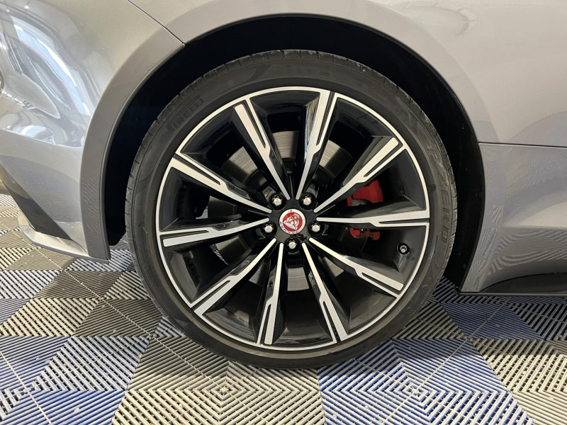Photo 13 de l'offre de JAGUAR F-TYPE COUPE V8 5L P575 ch BVA8 AWD R75 à 99990€ chez VL Auto