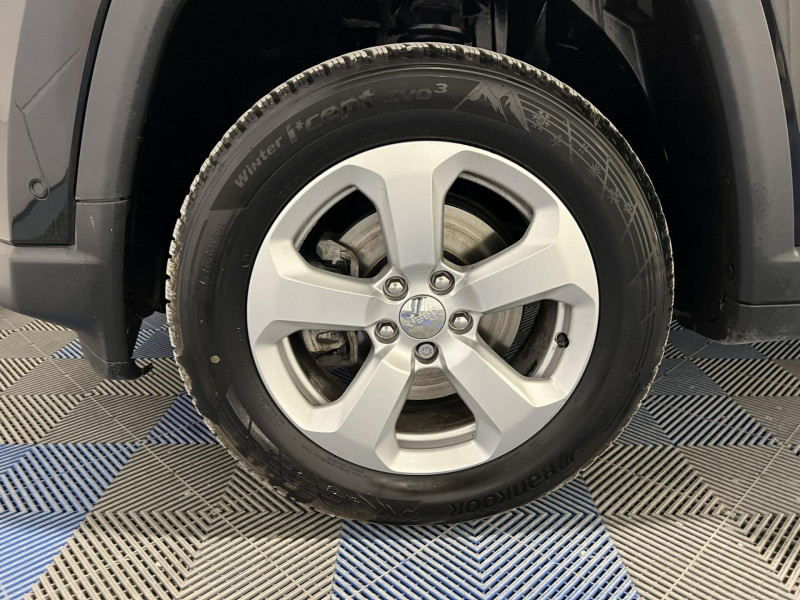 Photo 17 de l'offre de JEEP COMPASS 2.0 I MultiJet II 140 ch Active Drive BVM6 Limited à 16990€ chez VL Auto