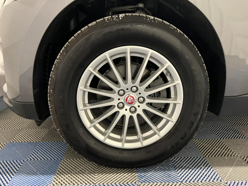 Photo 18 de l'offre de JAGUAR F-PACE 2.0 D - 180 AWD Prestige à 16990€ chez VL Auto