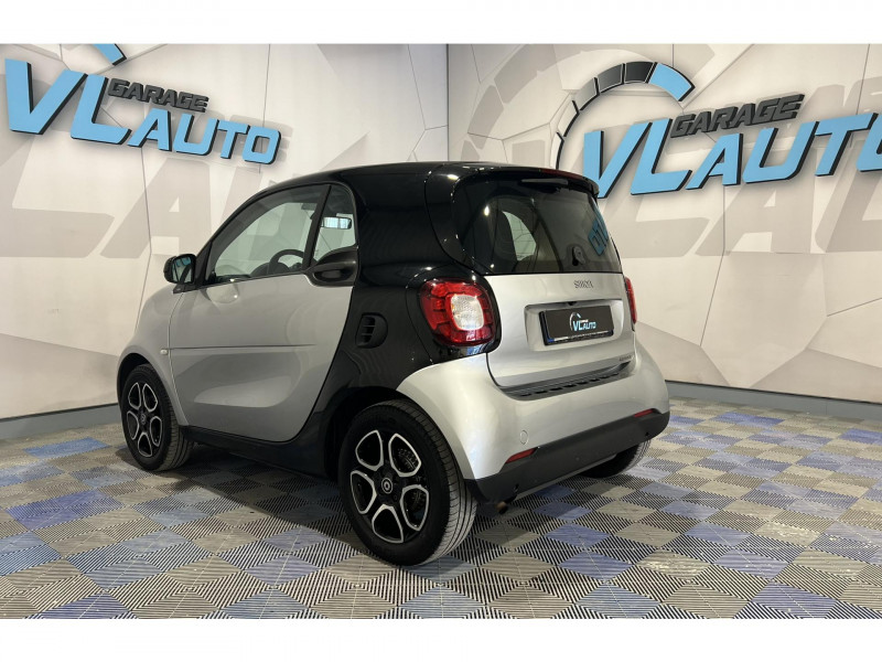 Photo 3 de l'offre de SMART FORTWO 0.9 90 ch S&S BA6 Prime à 11990€ chez VL Auto