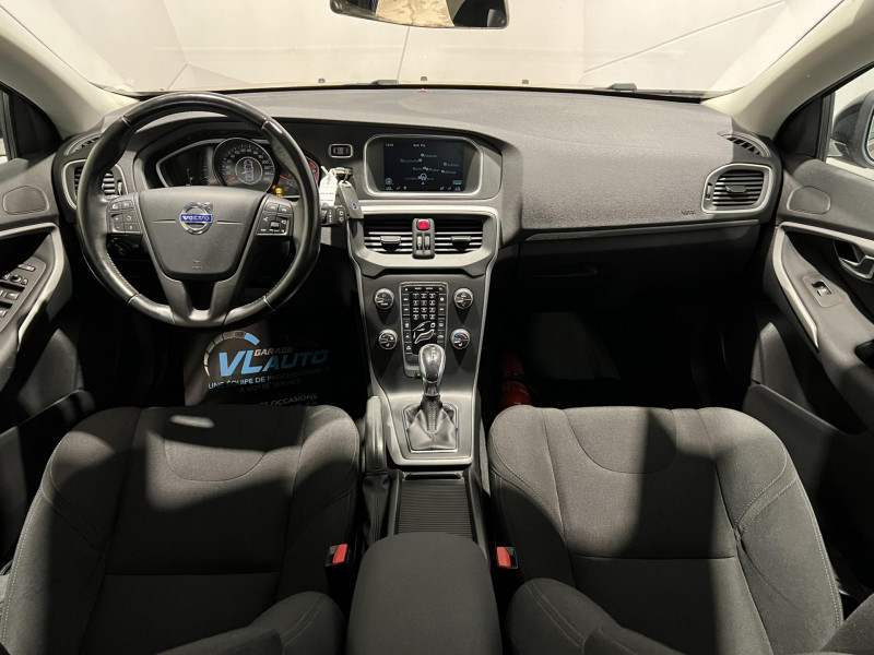 Photo 6 de l'offre de VOLVO V40 CROSS COUNTRY D2 115 Kinetic BVA à 15990€ chez VL Auto