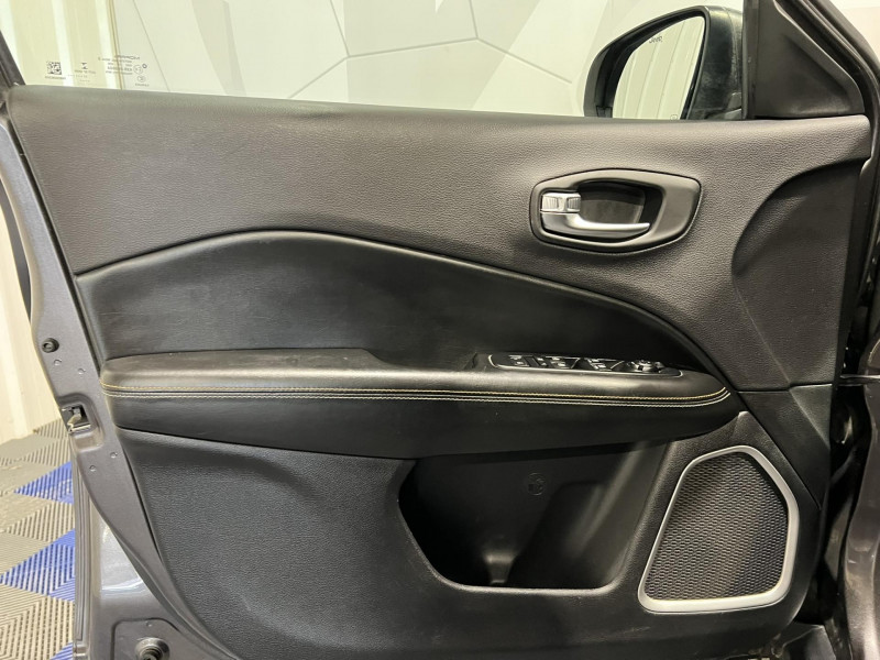 Photo 21 de l'offre de JEEP COMPASS 1.6 MultiJet II - 120 - Longitude à 14990€ chez VL Auto
