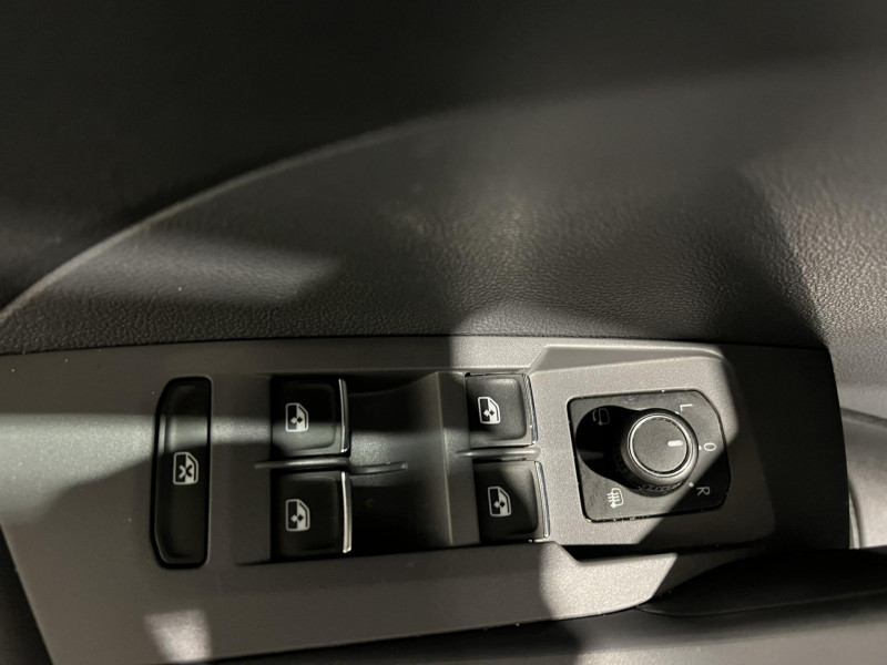 Photo 22 de l'offre de VOLKSWAGEN T-CROSS 1.0 TSI 115 Start/Stop BVM6 First Edition à 15490€ chez VL Auto