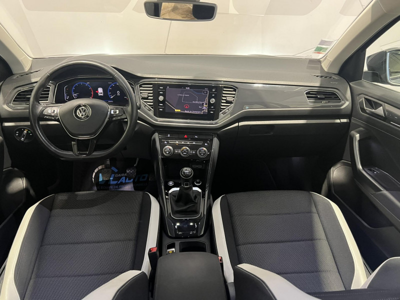 Photo 6 de l'offre de VOLKSWAGEN T-ROC 1.5 TSI 150 EVO Start/Stop  Carat à 17990€ chez VL Auto