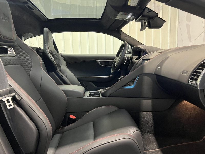 Photo 8 de l'offre de JAGUAR F-TYPE COUPE V8 5L P575 ch BVA8 AWD R75 à 99990€ chez VL Auto