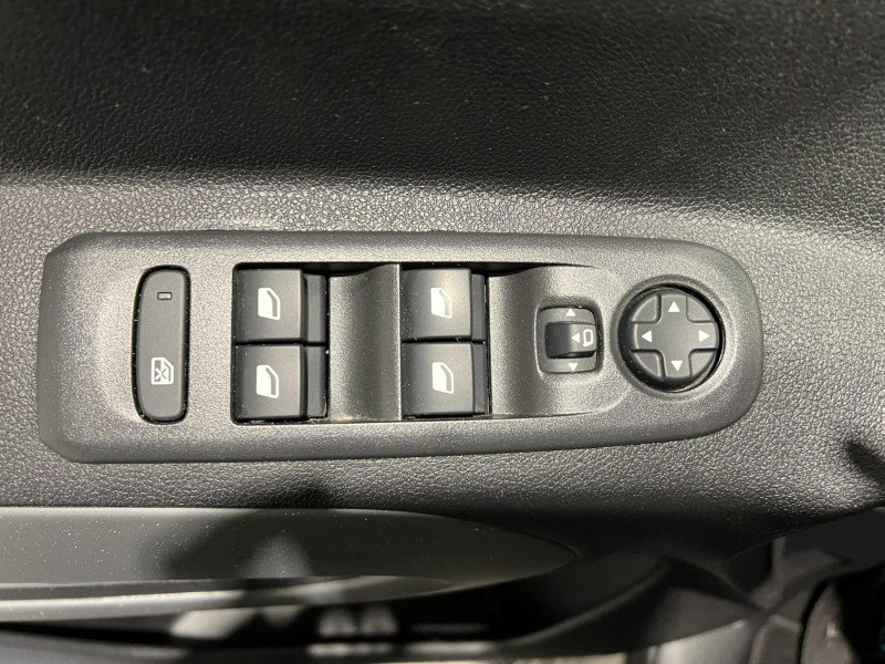 Photo 22 de l'offre de CITROEN BERLINGO Taille M BlueHDi 130 S&S BVM6 Shine à 17990€ chez VL Auto