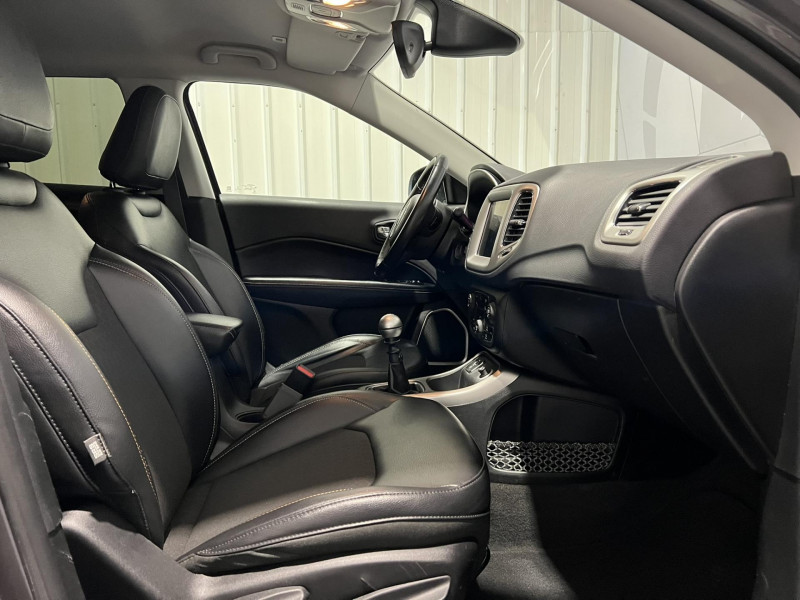 Photo 11 de l'offre de JEEP COMPASS 1.6 MultiJet II - 120 - Longitude à 14990€ chez VL Auto