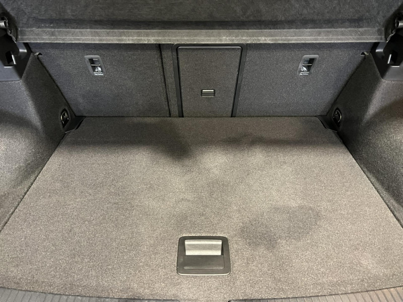Photo 19 de l'offre de VOLKSWAGEN T-ROC 1.0 TSI 110 Start/Stop BVM6 Life à 21490€ chez VL Auto