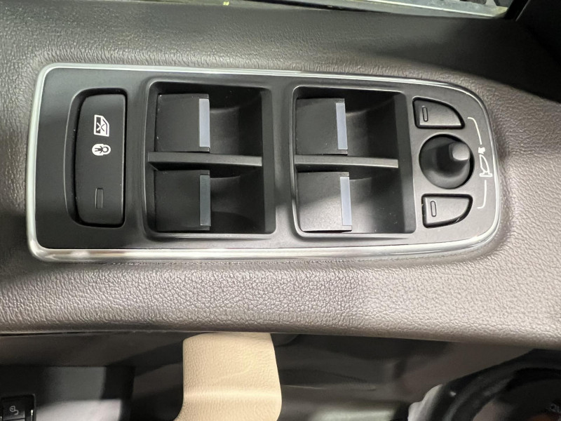 Photo 22 de l'offre de JAGUAR F-PACE 2.0 D - 180 AWD Prestige à 16990€ chez VL Auto