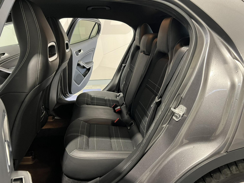 Photo 9 de l'offre de MERCEDES-BENZ CLASSE GLA 250 4-Matic Sensation 7-G DCT BVA à 20990€ chez VL Auto