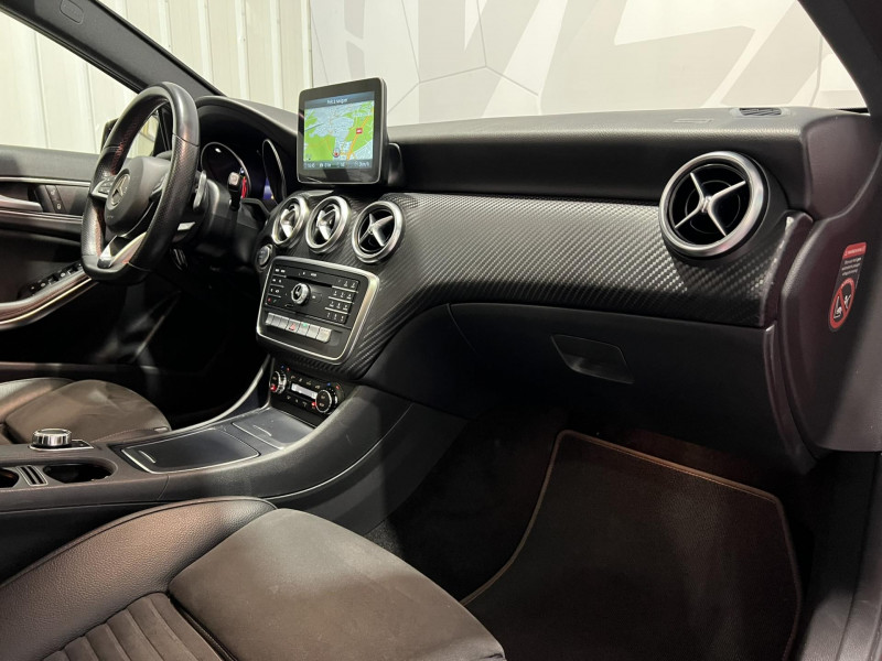Photo 8 de l'offre de MERCEDES-BENZ CLASSE A 200 d 7G-DCT Fascination à 18990€ chez VL Auto
