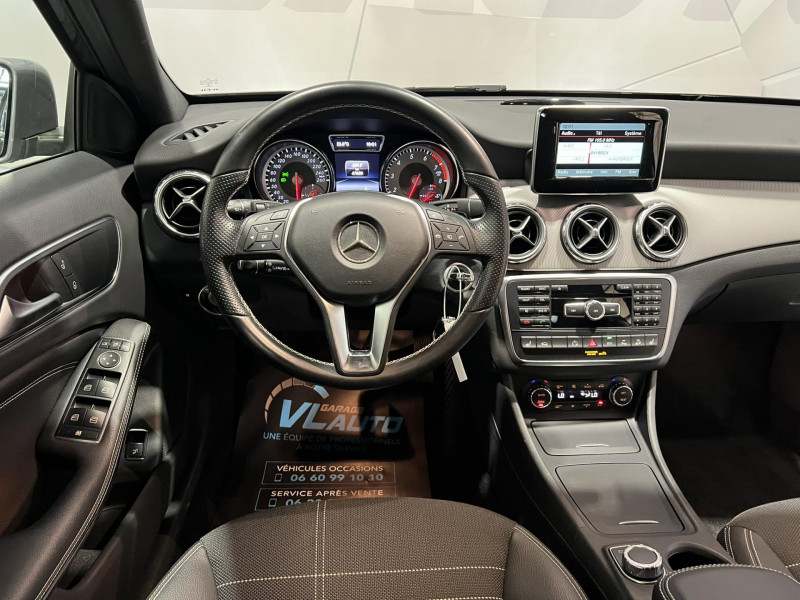 Photo 15 de l'offre de MERCEDES-BENZ CLASSE GLA 250 4-Matic Sensation 7-G DCT BVA à 20990€ chez VL Auto