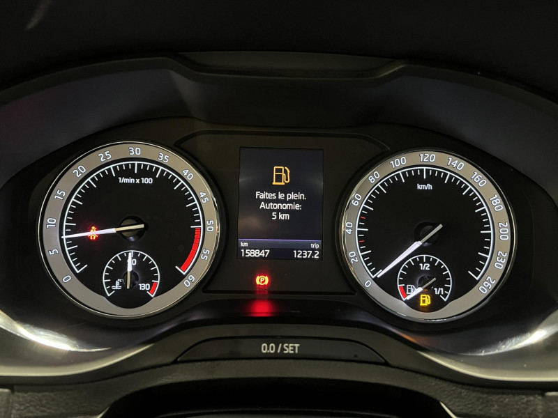 Photo 11 de l'offre de SKODA KAROQ 1.6 TDI 116 ch DSG7 Style à 16490€ chez VL Auto