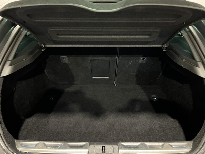 Photo 18 de l'offre de DS DS5  BlueHDi 180 S&S EAT6 Be Chic à 12490€ chez VL Auto
