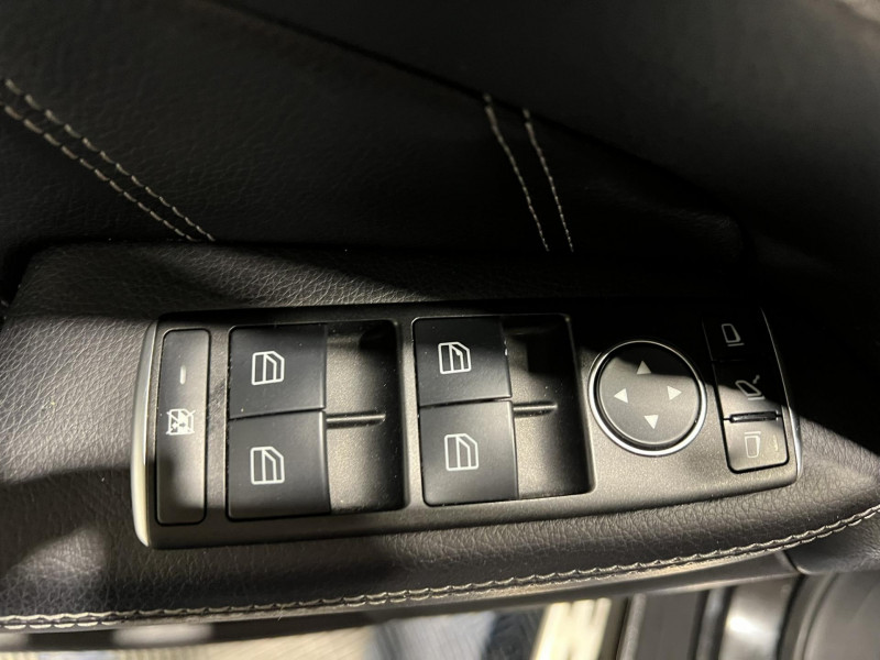Photo 22 de l'offre de MERCEDES-BENZ CLASSE M ML 63 AMG 4MATIC bva pack performance AMG 558 CV à 44990€ chez VL Auto