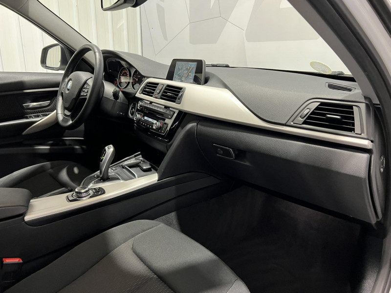 Photo 8 de l'offre de BMW serie 3 touring 320d xDrive 190 ch F31 LCI Lounge Plus BVA à 16990€ chez VL Auto