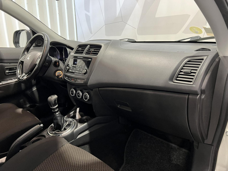 Photo 8 de l'offre de MITSUBISHI ASX  1.6 DI-D 115 BVM6 4x2 Invite à 9990€ chez VL Auto