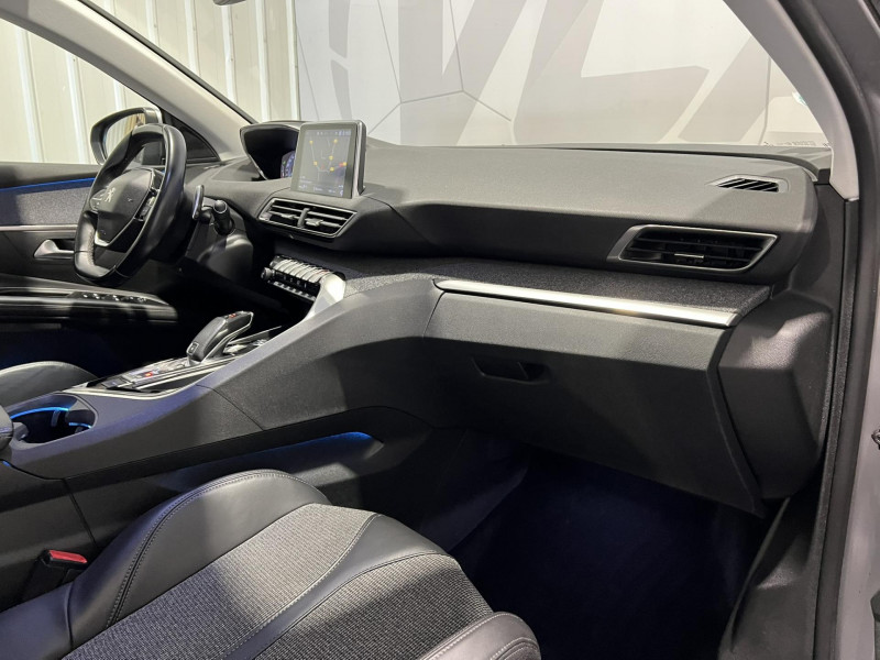 Photo 8 de l'offre de PEUGEOT 5008  BlueHDi 130ch S&S EAT8 Allure 7 Places à 18490€ chez VL Auto