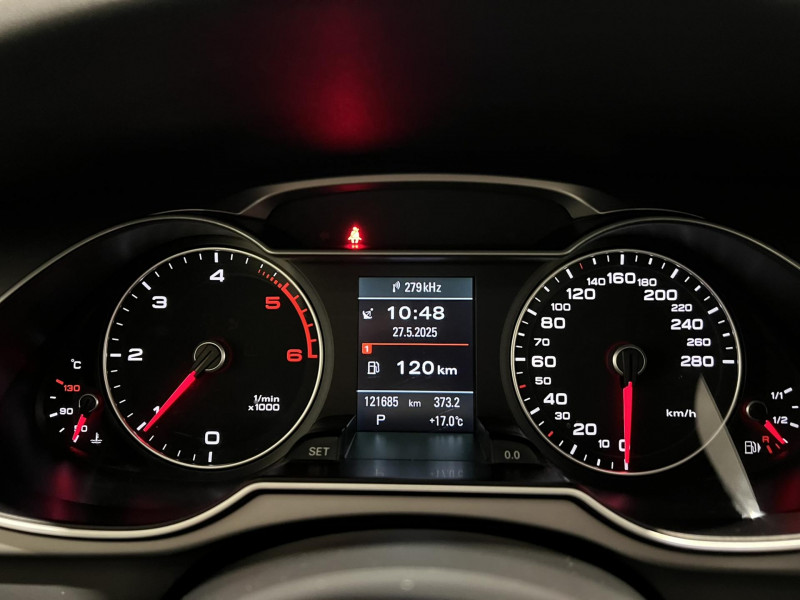 Photo 9 de l'offre de AUDI A4 AVANT 2.0 TDI 150 S-LINE Multitronic BVA à 14990€ chez VL Auto
