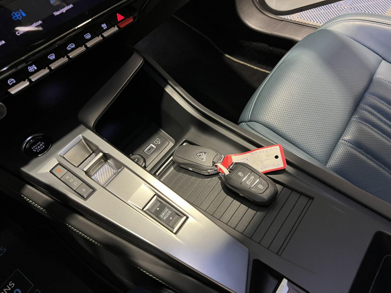 Photo 13 de l'offre de PEUGEOT 308 SW  PHEV 180 e-EAT8 GT à 22990€ chez VL Auto