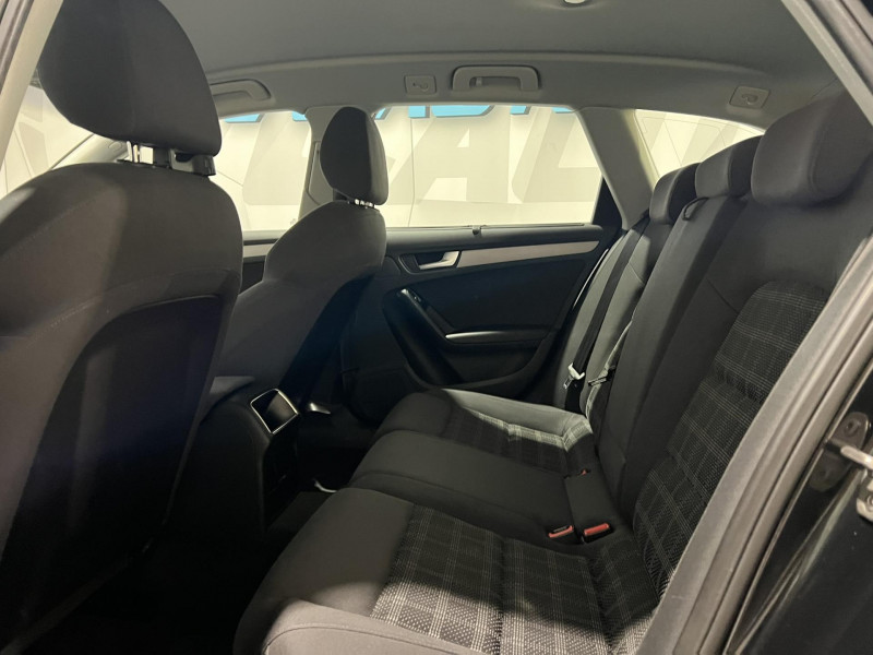 Photo 8 de l'offre de AUDI A4 AVANT 2.0 TDI 150 S-LINE Multitronic BVA à 14990€ chez VL Auto