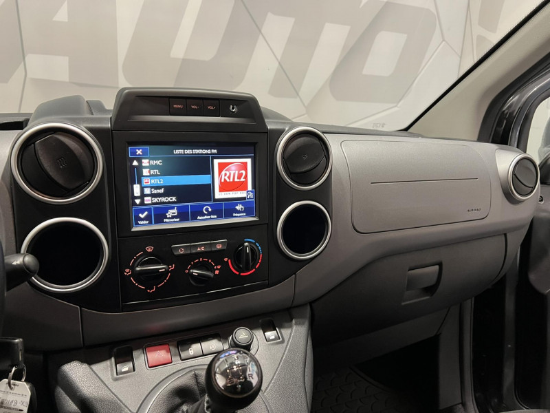 Photo 12 de l'offre de PEUGEOT Partner tepee 1.6 BlueHDi 100ch BVM5 Style à 12990€ chez VL Auto