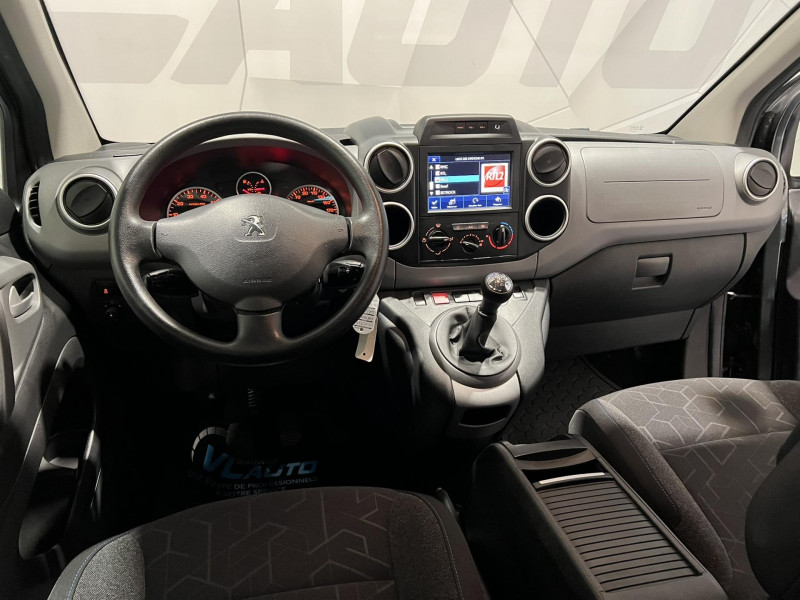 Photo 16 de l'offre de PEUGEOT Partner tepee 1.6 BlueHDi 100ch BVM5 Style à 12990€ chez VL Auto