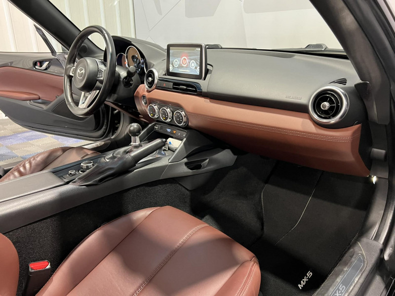 Photo 8 de l'offre de MAZDA MX-5 MX5 RF 1.5L SKYACTIV-G 131 ch Dynamique à 23490€ chez VL Auto