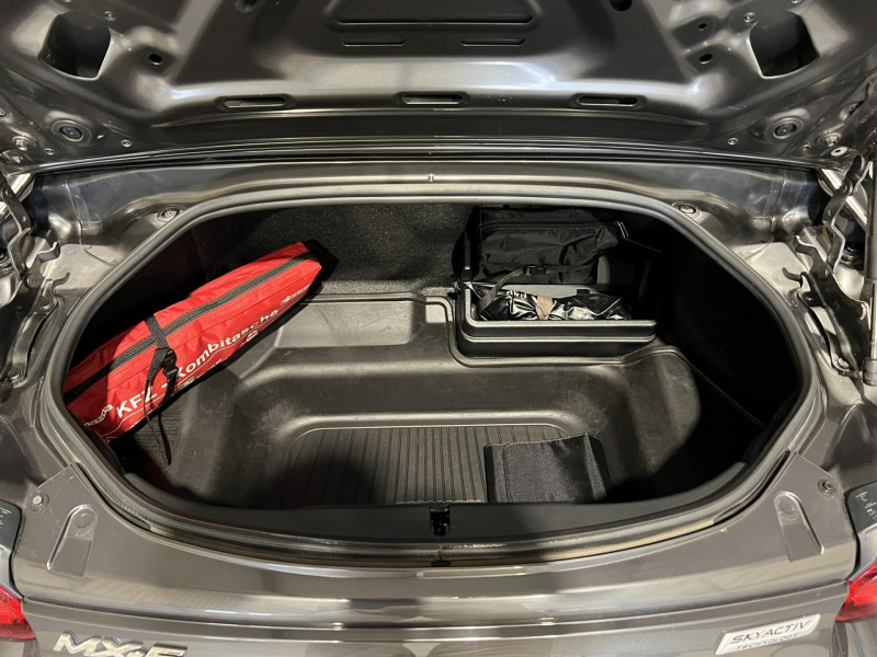 Photo 9 de l'offre de MAZDA MX-5 MX5 RF 1.5L SKYACTIV-G 131 ch Dynamique à 23490€ chez VL Auto