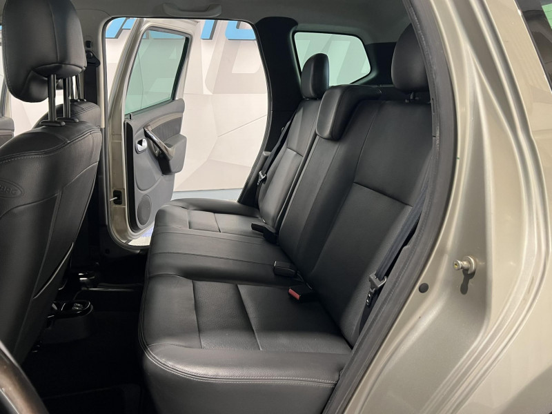 Photo 8 de l'offre de DACIA DUSTER 1.5 dCi 110 4x4 Prestige à 10990€ chez VL Auto