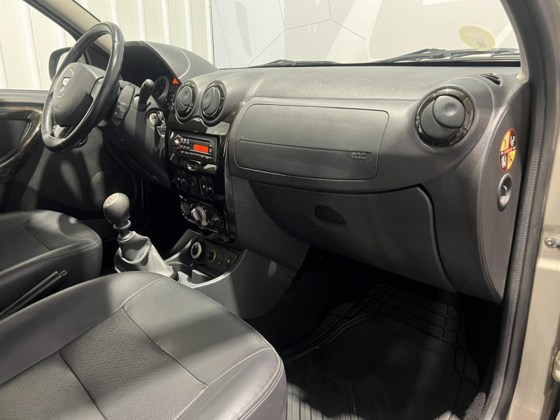Photo 7 de l'offre de DACIA DUSTER 1.5 dCi 110 4x4 Prestige à 10990€ chez VL Auto