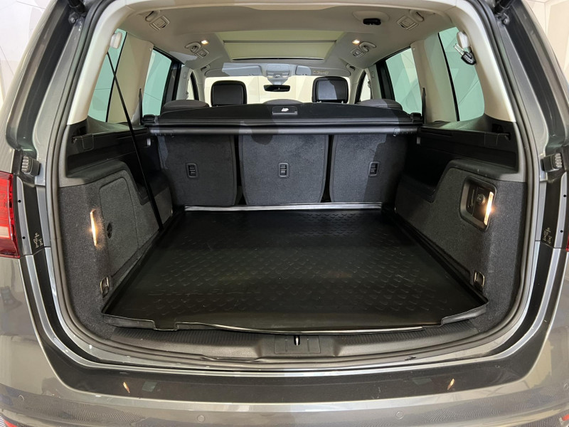 Photo 10 de l'offre de VOLKSWAGEN SHARAN 2.0 TDI 150 BlueMotion Technology DSG6 Allstar 7 Places à 21990€ chez VL Auto