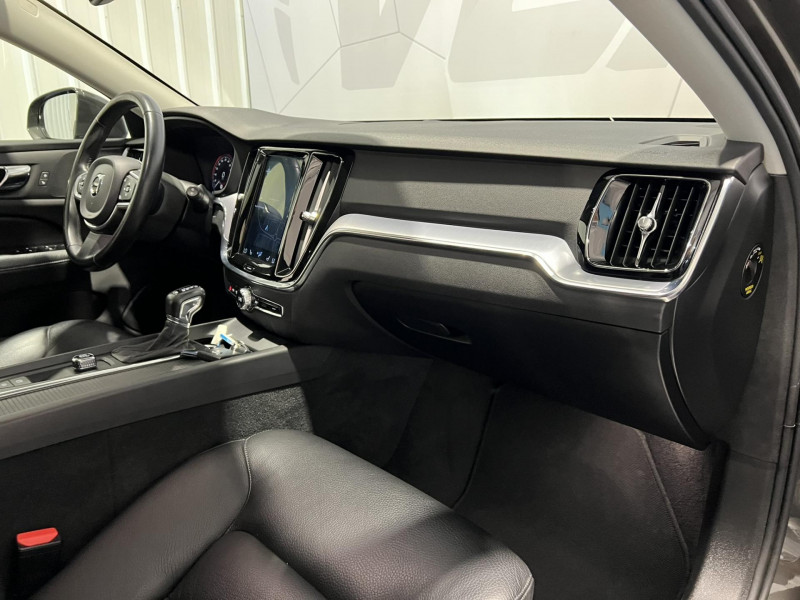 Photo 8 de l'offre de VOLVO V60  D4 190 ch Geartronic 8 Momentum à 22990€ chez VL Auto