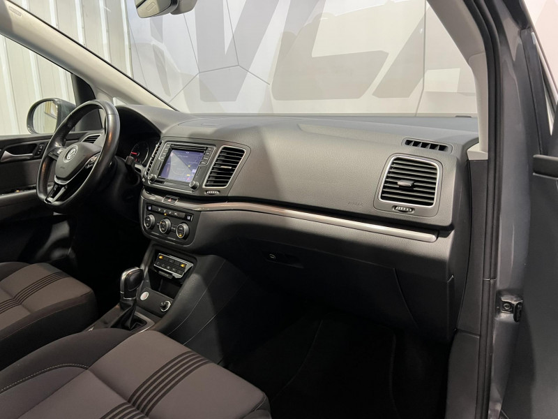 Photo 8 de l'offre de VOLKSWAGEN SHARAN 2.0 TDI 150 BlueMotion Technology DSG6 Allstar 7 Places à 21990€ chez VL Auto