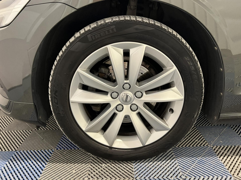 Photo 20 de l'offre de VOLVO V60  D4 190 ch Geartronic 8 Momentum à 22990€ chez VL Auto