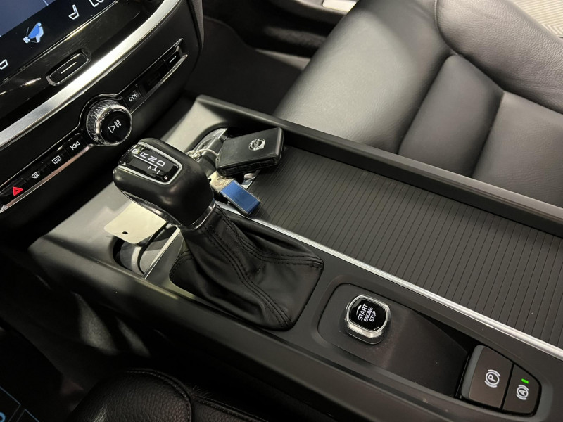 Photo 14 de l'offre de VOLVO V60  D4 190 ch Geartronic 8 Momentum à 22990€ chez VL Auto