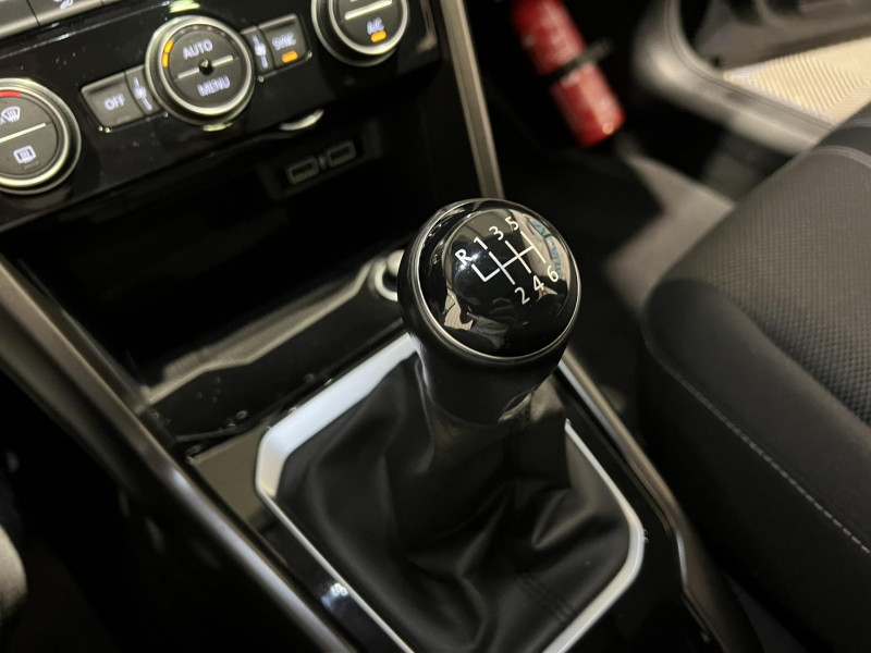 Photo 12 de l'offre de VOLKSWAGEN T-ROC 1.6 TDI 115 Start/Stop BVM6 Lounge à 18490€ chez VL Auto