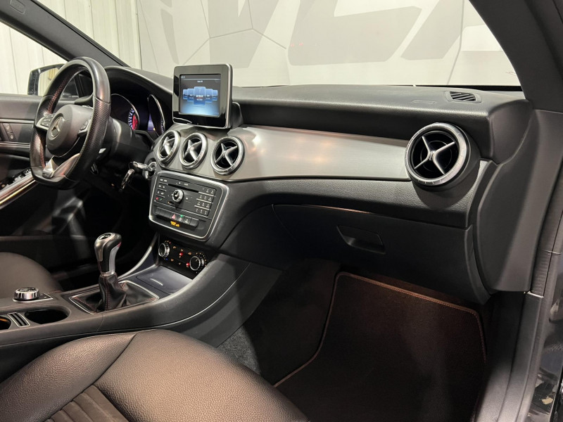 Photo 8 de l'offre de MERCEDES-BENZ CLA SHOOTING BRAKE 180 Fascination à 15990€ chez VL Auto