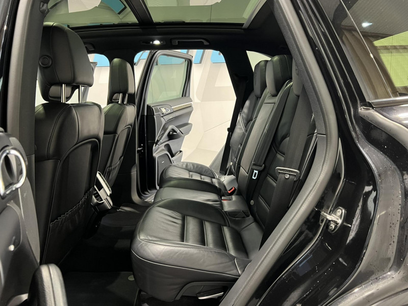 Photo 9 de l'offre de PORSCHE CAYENNE 3.0 V6 416 ch S E-Hybrid Tiptronic BVA à 39990€ chez VL Auto